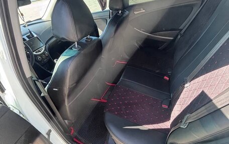 Hyundai Solaris II рестайлинг, 2016 год, 930 000 рублей, 14 фотография