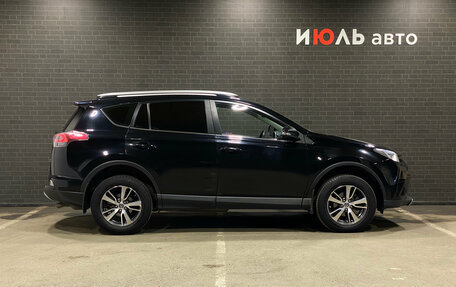 Toyota RAV4, 2018 год, 2 170 000 рублей, 4 фотография