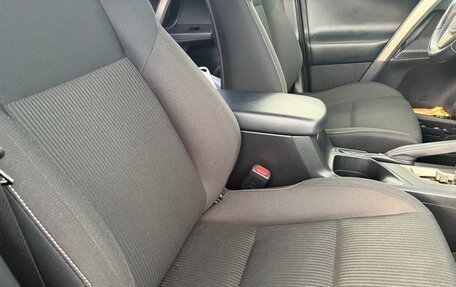 Toyota RAV4, 2015 год, 2 370 000 рублей, 15 фотография