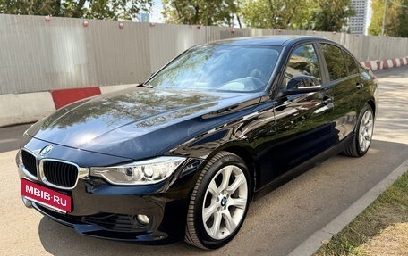 BMW 3 серия, 2015 год, 2 100 000 рублей, 2 фотография