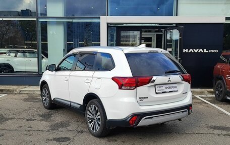 Mitsubishi Outlander III рестайлинг 3, 2019 год, 2 249 000 рублей, 7 фотография