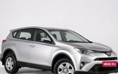 Toyota RAV4, 2018 год, 2 249 000 рублей, 2 фотография