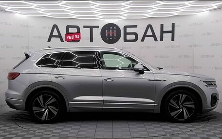 Volkswagen Touareg III, 2019 год, 3 600 000 рублей, 6 фотография