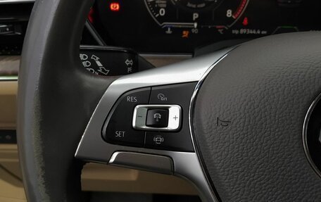 Volkswagen Touareg III, 2019 год, 3 600 000 рублей, 12 фотография
