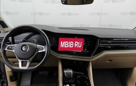 Volkswagen Touareg III, 2019 год, 3 600 000 рублей, 27 фотография