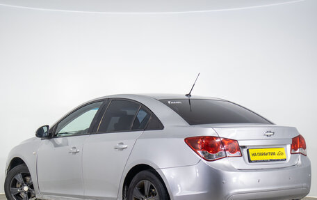 Chevrolet Cruze II, 2010 год, 669 000 рублей, 7 фотография