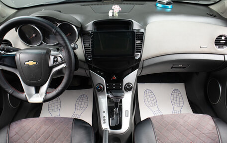 Chevrolet Cruze II, 2010 год, 669 000 рублей, 8 фотография