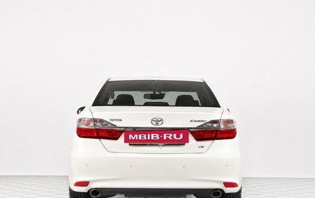 Toyota Camry, 2015 год, 1 879 000 рублей, 6 фотография