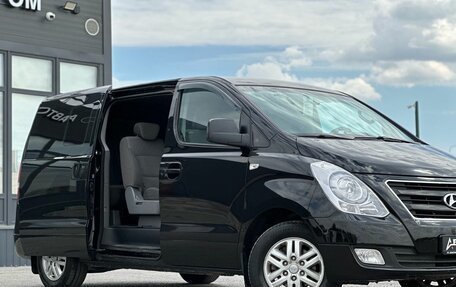 Hyundai H-1 II рестайлинг, 2016 год, 1 780 000 рублей, 3 фотография