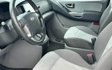 Hyundai H-1 II рестайлинг, 2016 год, 1 780 000 рублей, 17 фотография
