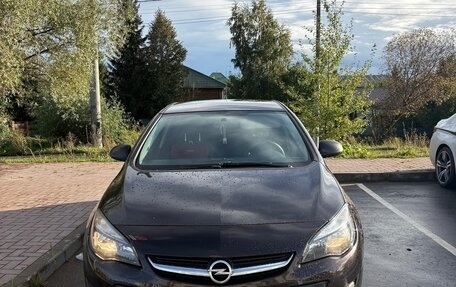 Opel Astra J, 2014 год, 750 000 рублей, 2 фотография