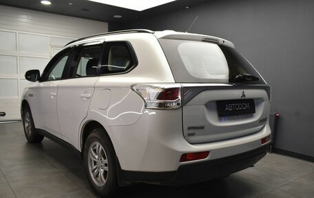 Mitsubishi Outlander III рестайлинг 3, 2014 год, 1 277 000 рублей, 6 фотография