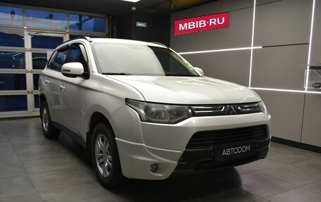 Mitsubishi Outlander III рестайлинг 3, 2014 год, 1 277 000 рублей, 3 фотография