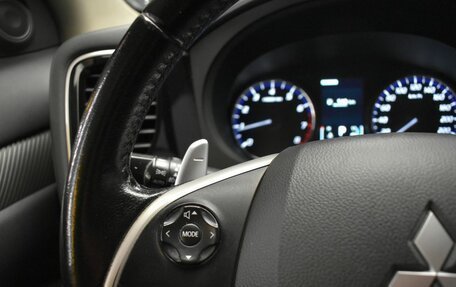 Mitsubishi Outlander III рестайлинг 3, 2014 год, 1 277 000 рублей, 19 фотография