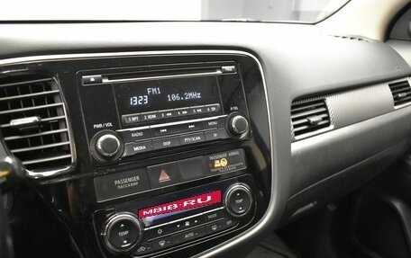 Mitsubishi Outlander III рестайлинг 3, 2014 год, 1 277 000 рублей, 13 фотография