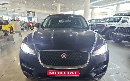 Jaguar F-Pace, 2017 год, 2 700 000 рублей, 2 фотография