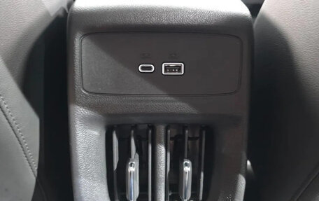 Chevrolet Trax, 2023 год, 2 130 000 рублей, 16 фотография