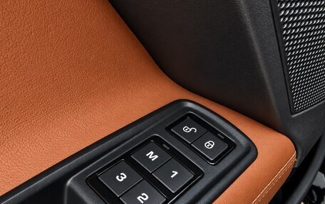 Jaguar XE I рестайлинг, 2016 год, 2 700 000 рублей, 11 фотография