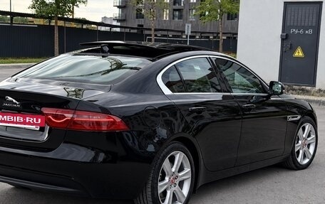 Jaguar XE I рестайлинг, 2016 год, 2 700 000 рублей, 3 фотография