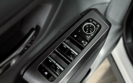 Toyota RAV4, 2025 год, 4 120 000 рублей, 14 фотография