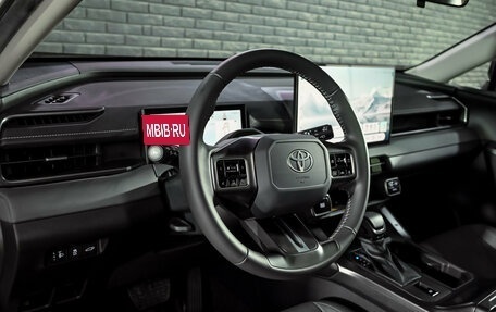 Toyota RAV4, 2025 год, 4 120 000 рублей, 13 фотография
