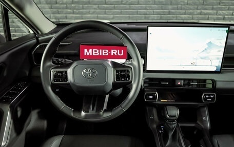 Toyota RAV4, 2025 год, 4 120 000 рублей, 18 фотография