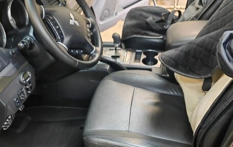 Mitsubishi Pajero IV, 2013 год, 2 500 000 рублей, 6 фотография