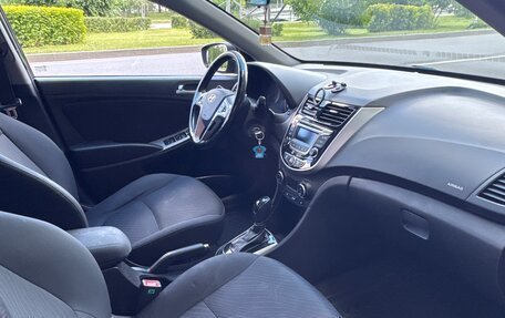 Hyundai Solaris II рестайлинг, 2014 год, 800 000 рублей, 7 фотография