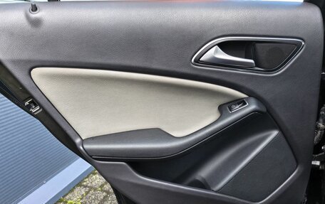 Mercedes-Benz A-Класс, 2015 год, 1 499 000 рублей, 12 фотография