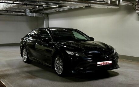 Toyota Camry, 2021 год, 3 300 000 рублей, 1 фотография