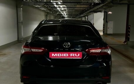 Toyota Camry, 2021 год, 3 300 000 рублей, 4 фотография