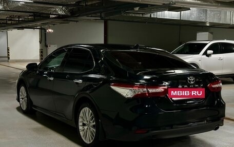 Toyota Camry, 2021 год, 3 300 000 рублей, 3 фотография