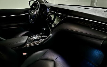 Toyota Camry, 2021 год, 3 300 000 рублей, 7 фотография
