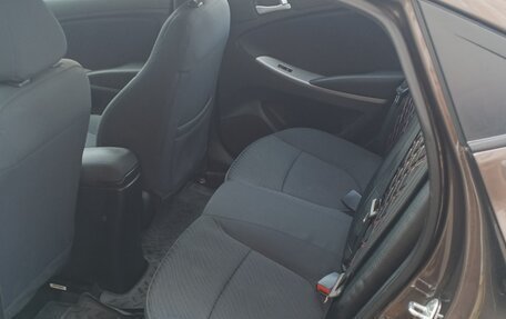 Hyundai Solaris II рестайлинг, 2015 год, 750 000 рублей, 4 фотография