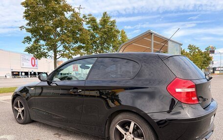 BMW 1 серия, 2011 год, 700 000 рублей, 4 фотография