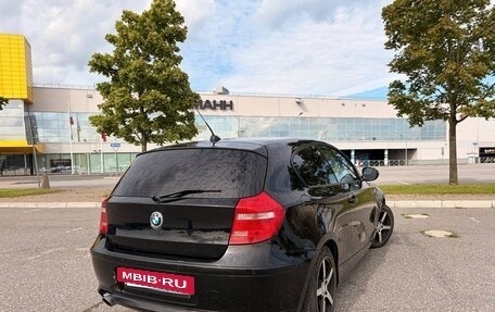 BMW 1 серия, 2011 год, 700 000 рублей, 7 фотография