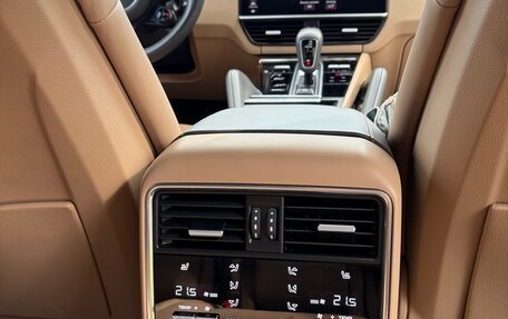 Porsche Cayenne III, 2018 год, 8 899 000 рублей, 15 фотография