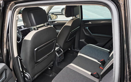 Volkswagen Tiguan II, 2019 год, 2 790 000 рублей, 10 фотография