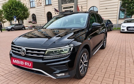 Volkswagen Tiguan II, 2019 год, 2 790 000 рублей, 3 фотография