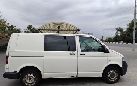 Volkswagen Transporter T5 рестайлинг, 2008 год, 1 100 000 рублей, 2 фотография