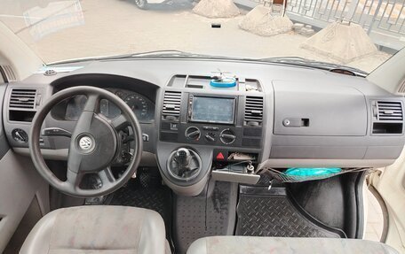 Volkswagen Transporter T5 рестайлинг, 2008 год, 1 100 000 рублей, 11 фотография