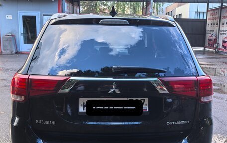 Mitsubishi Outlander III рестайлинг 3, 2017 год, 1 750 000 рублей, 4 фотография