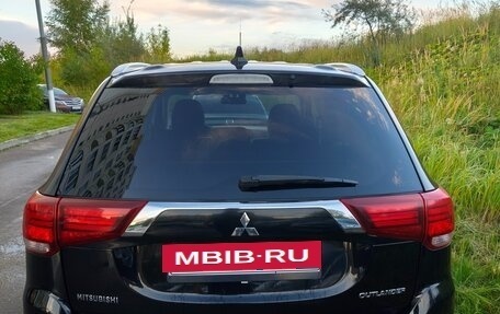 Mitsubishi Outlander III рестайлинг 3, 2017 год, 1 750 000 рублей, 3 фотография