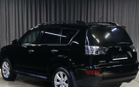 Mitsubishi Outlander III рестайлинг 3, 2012 год, 1 049 000 рублей, 4 фотография