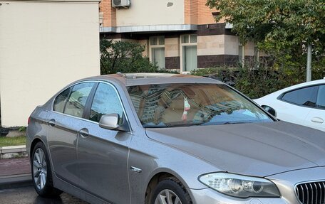 BMW 5 серия, 2010 год, 1 700 000 рублей, 3 фотография