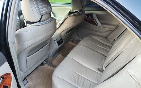 Toyota Camry, 2010 год, 900 000 рублей, 9 фотография