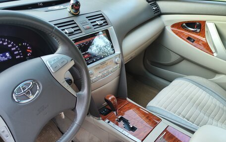 Toyota Camry, 2010 год, 900 000 рублей, 12 фотография