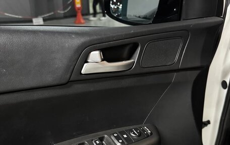 KIA Sportage IV рестайлинг, 2021 год, 2 600 000 рублей, 6 фотография
