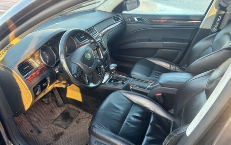 Skoda Superb III рестайлинг, 2010 год, 700 000 рублей, 4 фотография