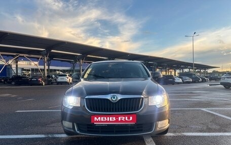 Skoda Superb III рестайлинг, 2010 год, 700 000 рублей, 3 фотография